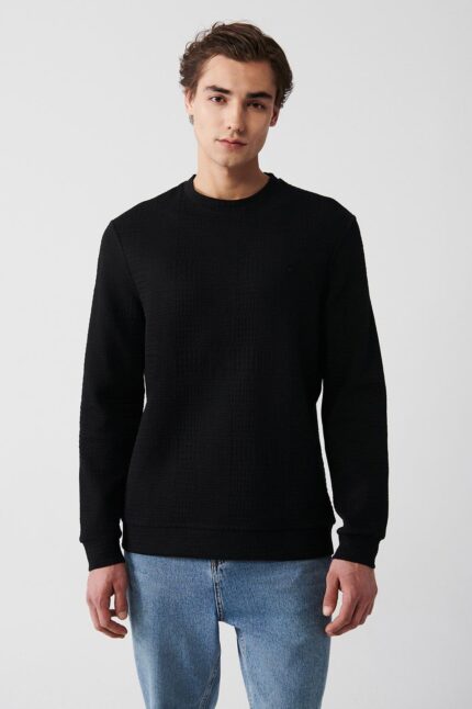 Siyah Bisiklet Yaka Pamuklu Jakarlı Sweatshirt